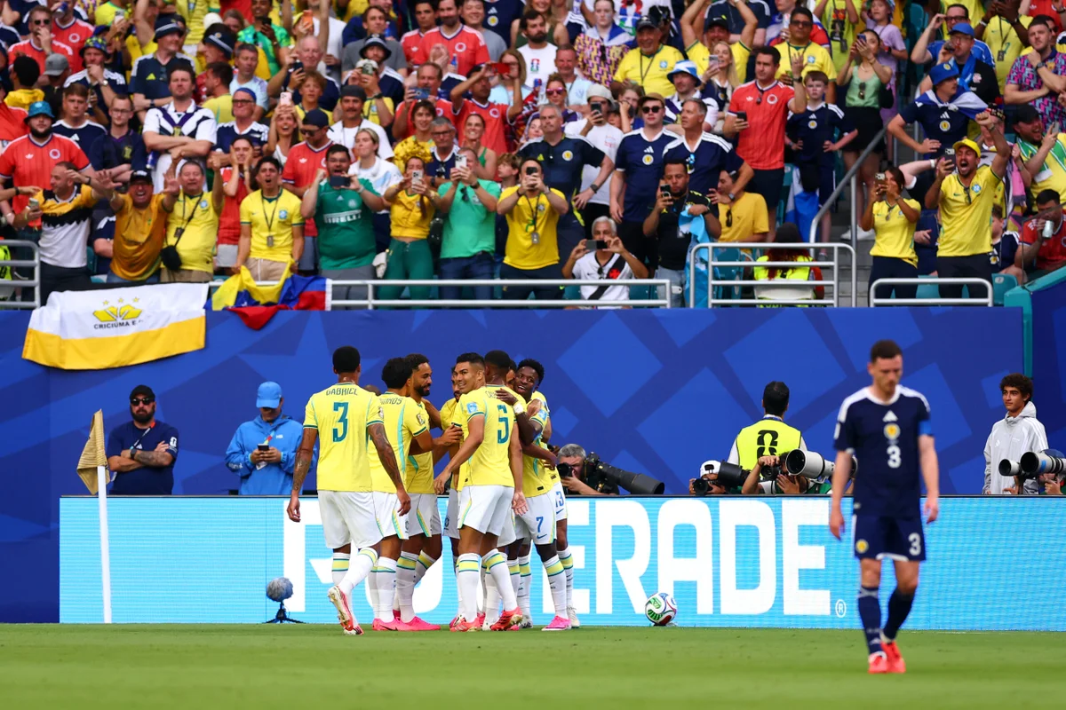 Brasil luta pela liderança do Grupo C na Copa do Mundo Brasil luta pela liderança do Grupo C na Copa do Mundo