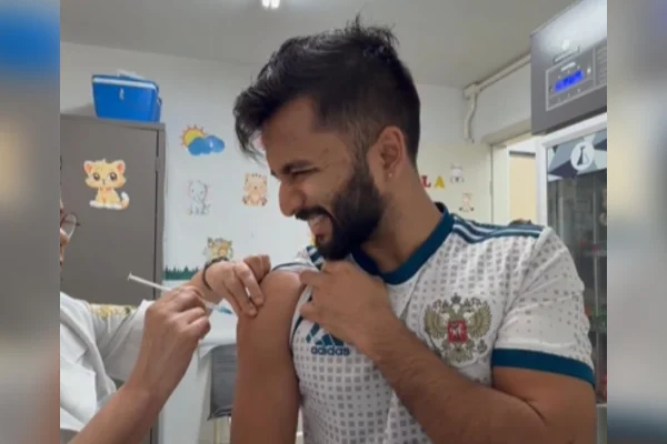 Gringo viraliza após relatar experiência “terrível” no SUS em BH