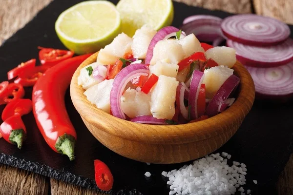 Muito saboroso! Faça a receita do ceviche de bacalhau e arrase na ceia