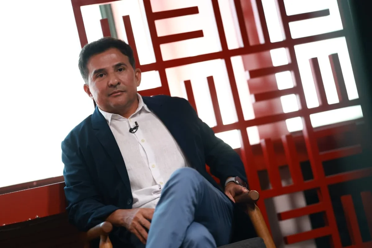 O ministro do Esporte, Paulo Henrique Perna Cordeiro, concede entrevista no estúdio do portal Metrópoles, em Brasília, nesta sexta-feira (7).
Durante a entrevista, o ministro aborda temas relacionados à política esportiva e às ações do governo federal na área. O ministro do Esporte, Paulo Henrique Perna Cordeiro, concede entrevista no estúdio do portal Metrópoles, em Brasília, nesta sexta-feira (7).
Durante a entrevista, o ministro aborda temas relacionados à política esportiva e às ações do governo federal na área.