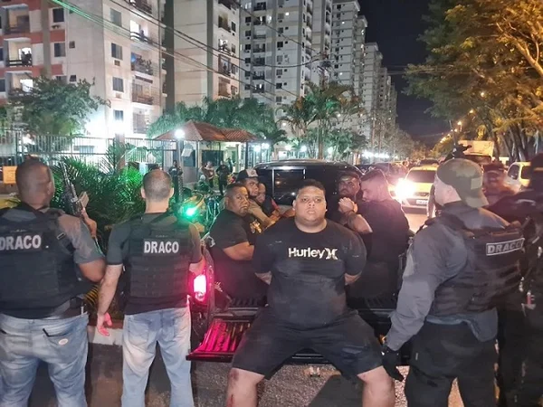 Em operação, polícia prende integrantes da milícia de Rio das Pedras