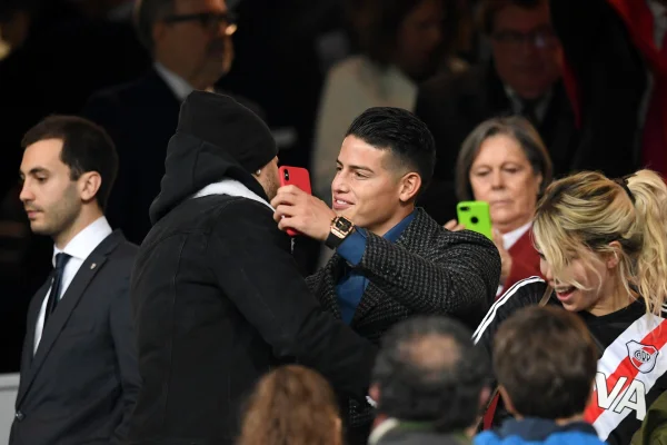 Foto colorida de James Rodríguez - Metrópoles