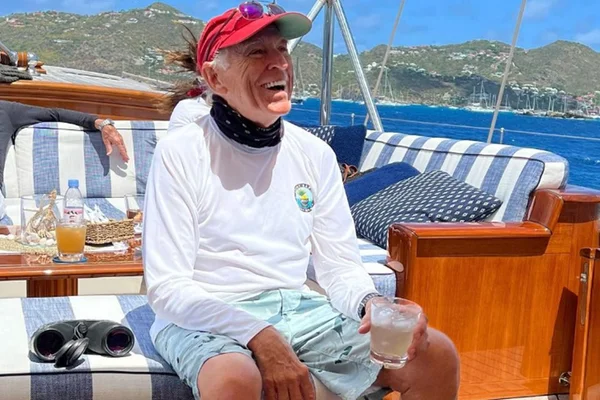 Imagem colorida mostra Cantor e compositor norte-americano Jimmy Buffett - Metrópoles