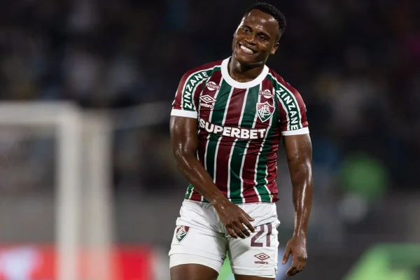 Foto colorida Jhon Arias, do Fluminense - Metrópoles