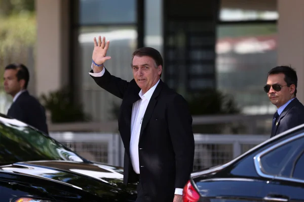 Primeira viagem internacional de Bolsonaro em 2022 será ao Suriname