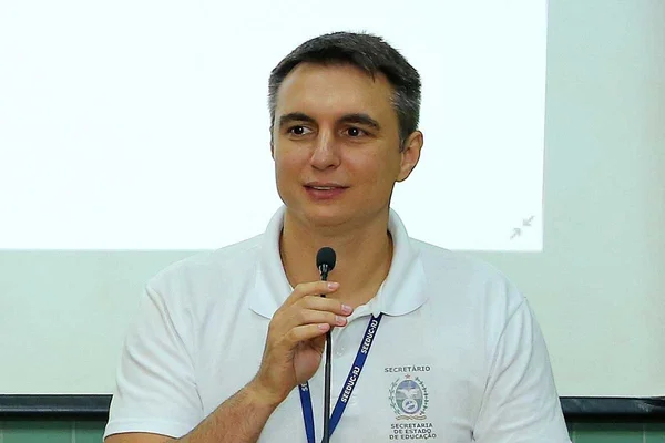 Pedro Fernandes, secretário de Educação do Rio é preso