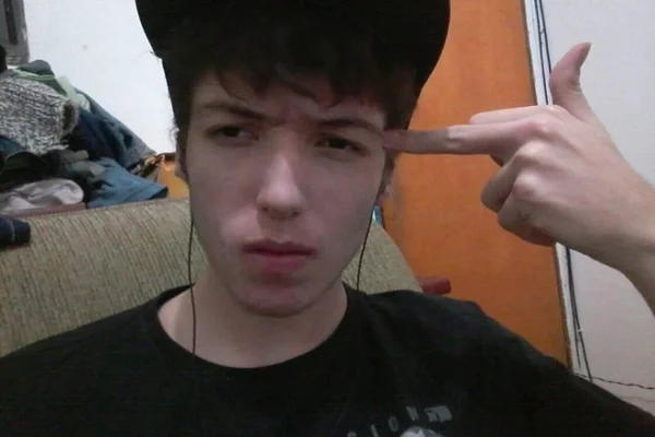 Mãe de atirador de Suzano diz que adolescente sofria bullying