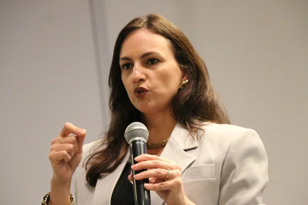 Procuradora-Geral do MPC-SP, Dra. Leticia Formoso Delsin Feres