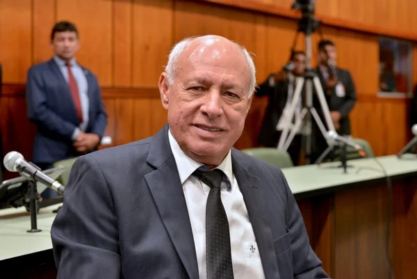 Deputado estadual de Goiás, Iso Moreira (DEM) é internado com Covid em Brasília