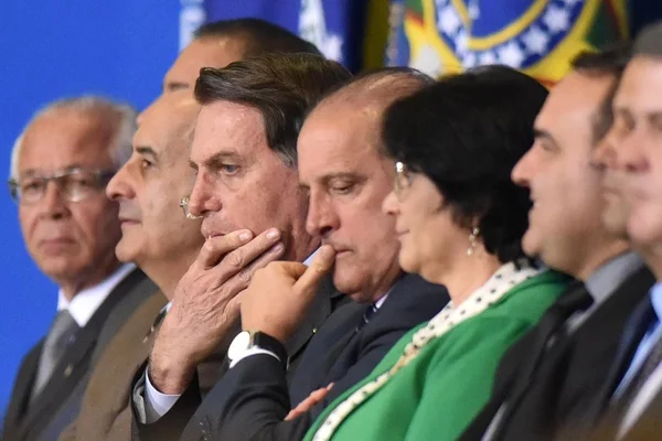 Governo edita MP para ampliar contratação de jovens. Veja medidas