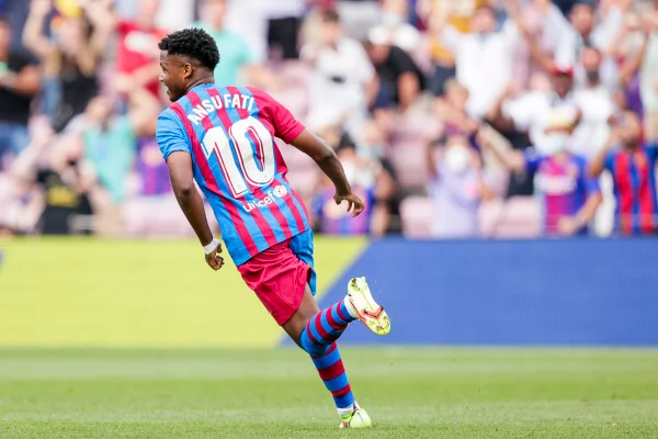 “Ninguém igualará Messi”, diz Ansu Fati após renovar com o Barcelona