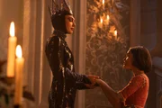 Gal Gadot como Rainha Má e Rachel Zegler como Branca de Neve no live-action da Disney