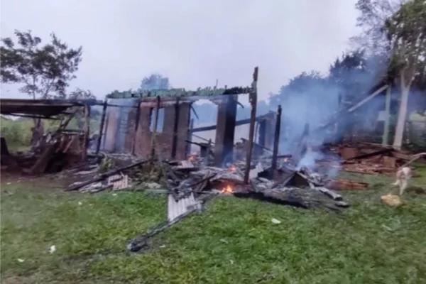 incendio idoso cachorro santa catarina