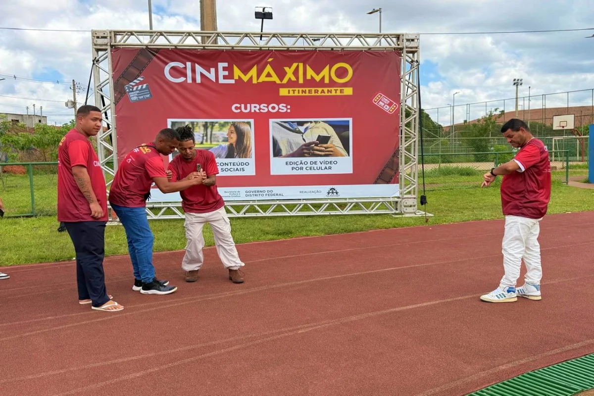 Cinemáximo Itinerante transforma a Estrutural em palco de cursos e cinema - imagem 7 Cinemáximo Itinerante transforma a Estrutural em palco de cursos e cinema - imagem 7