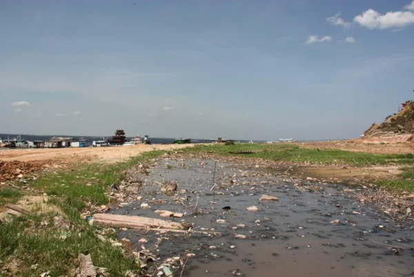 Foz do Igarapé do São Raimundo, em Manaus