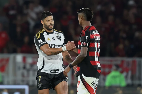 Imagem colorida do confronto entre Flamengo x Atlético - MG