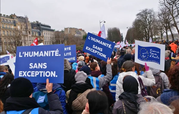 Mais de 80 ONGs da França anunciam saída do X no dia da posse de Trump