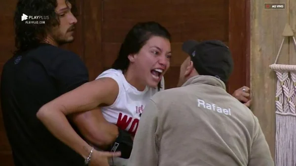 A Fazenda 10: Rafael Ilha acusa Gabi de agressão