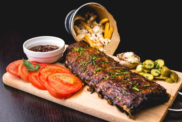 BBQ nos eixos: festival reúne cortes nobres e música brasileira