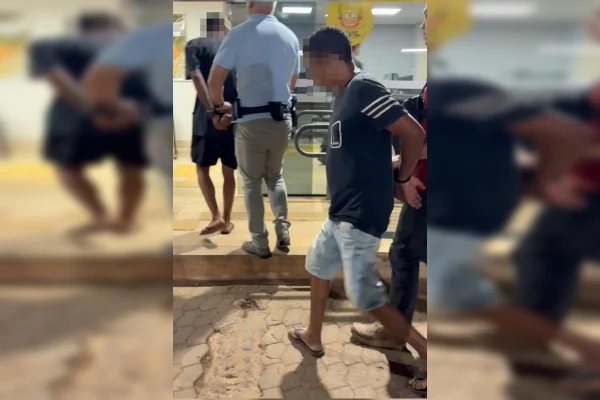 Homem é preso com 12 balanças de precisão recheadas de haxixe no DF - destaque galeria Homem é preso com 12 balanças de precisão recheadas de haxixe no DF - destaque galeria