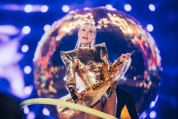 O Último Voo da Nave: o que explica homens adultos chorarem por Xuxa - destaque galeria O Último Voo da Nave: o que explica homens adultos chorarem por Xuxa - destaque galeria