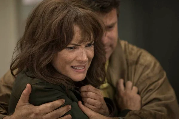 Winona Ryder expõe comentários homofóbicos e antissemitas de Mel Gibson