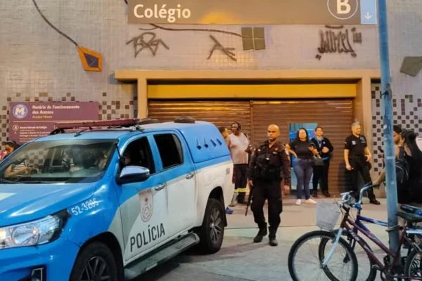 PMERJ em frente a subestação de Colégio, Zona Norte do Rio - Metrópoles