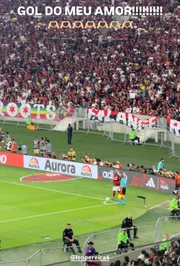 Karoline Lima mostra gol do noivo, o jogador do Flamengo Léo Pereira Karoline Lima mostra gol do noivo, o jogador do Flamengo Léo Pereira