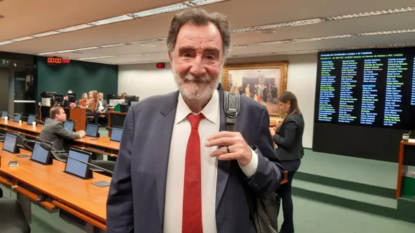 Deputado Patrus Ananias (PT-MG)