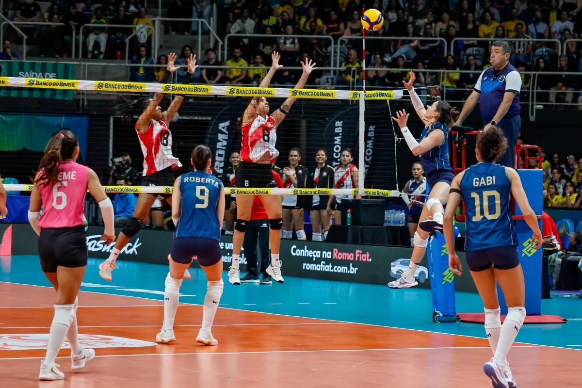 Brasil x Peru pelo Sul-Americano de Vôlei Brasil x Peru pelo Sul-Americano de Vôlei