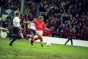 Ele gahou destaque no Nottingham Forest.
