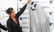Júlio José Iglesias Jr "revelando" Vivi Di Domenico em evento Júlio José Iglesias Jr "revelando" Vivi Di Domenico em evento