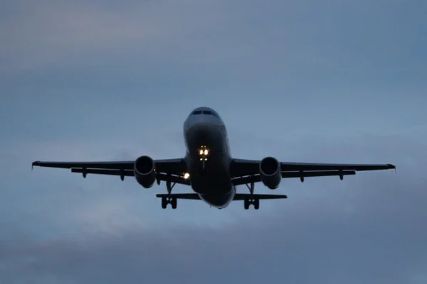 Número de passageiros em voos domésticos aumenta 5,7%, informa Anac