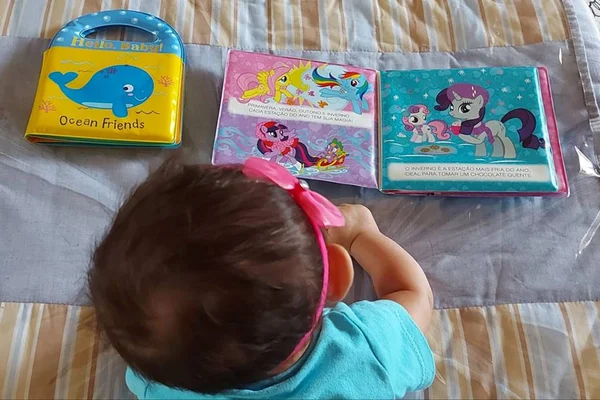 Família acolhedora: programa de lar temporário para crianças vira lei no DF