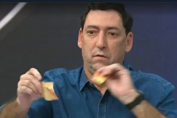 Qual o crime que o comentarista da Globo cometeu ao rasgar dinheiro?