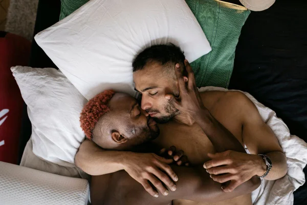 Homens podem ter orgasmos múltiplos? Especialistas respondem