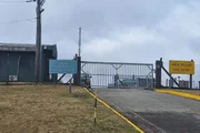 Entrada do local onde moradora ouviu barulho