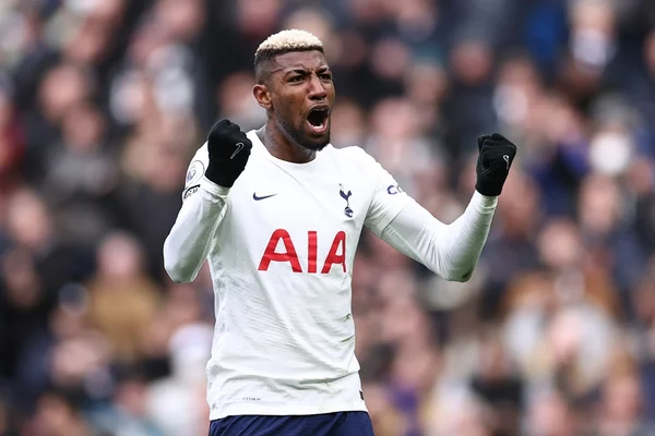 Emerson Royal comemora gol do Tottenham