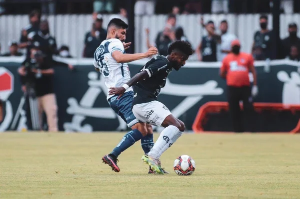 Remo em partida que decretou o rebaixamento da equipe para Série C