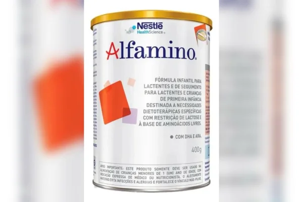 Imagem do produto fórmula infantil Alfamino da Nestlé. Metrópoles