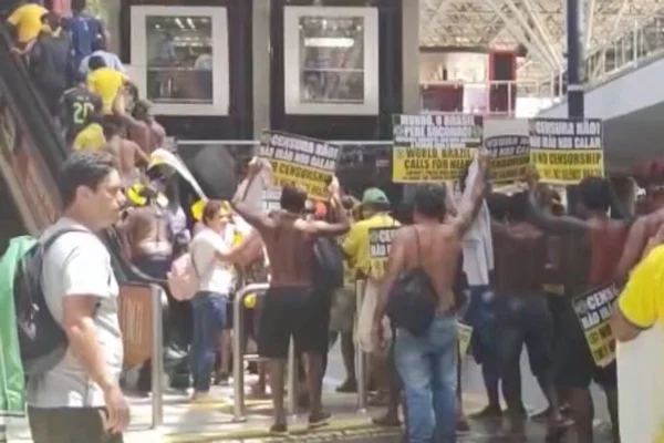 protesto indigena no aeroporto de brasilia - Metrópoles