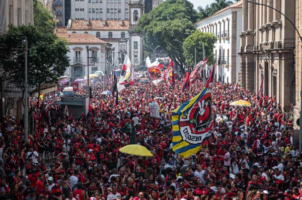 Em festa no Rio, Gabigol provoca Tite: “Já jogo em uma seleção”