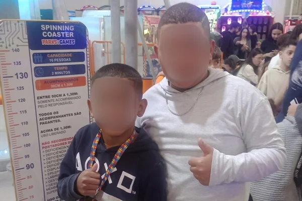 menino autista agredido irmão bullying