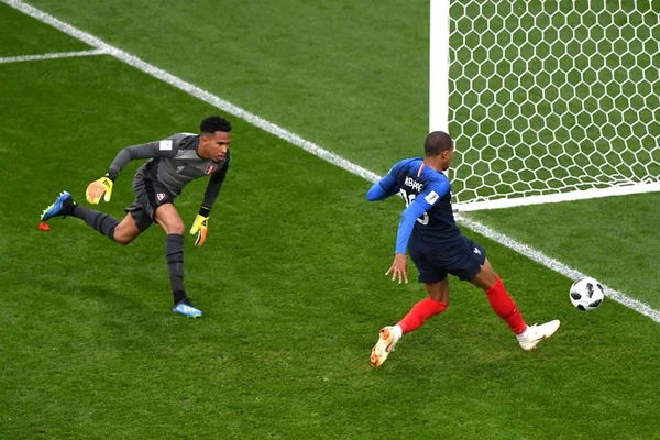 Mbappé e Modric querem conquistar prêmios de melhor da Copa e do mundo