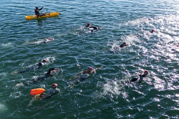 Fotos coloridas do Aquathlon do Metrópoles Endurande - Metrópoles