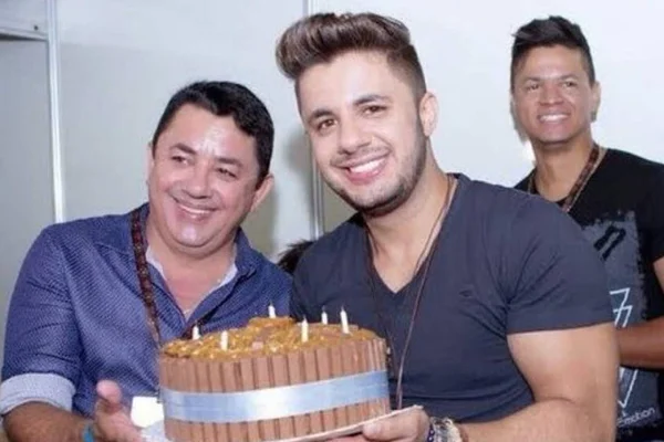 João dos Reis e Cristiano Araújo