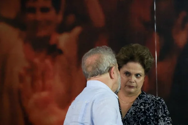 Dilma “deu corda” à Lava Jato contra Lula, diz Pallocci