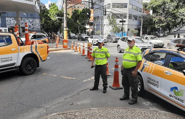 agentes BHtrans trânsito BH