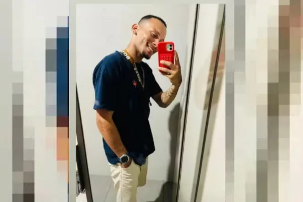 Imagem colorida, Mulher mata ex a facadas após ser agredida diante do filho de 5 anos - Metrópoles