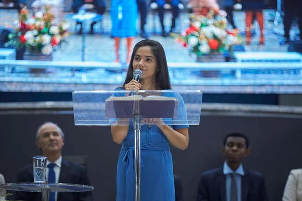 Atriz de Sintonia diz que ainda há preconceito contra religiões